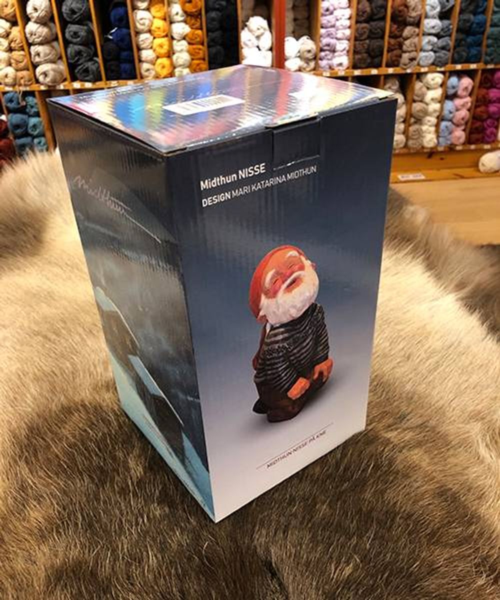 Midthun-Nisse på kne