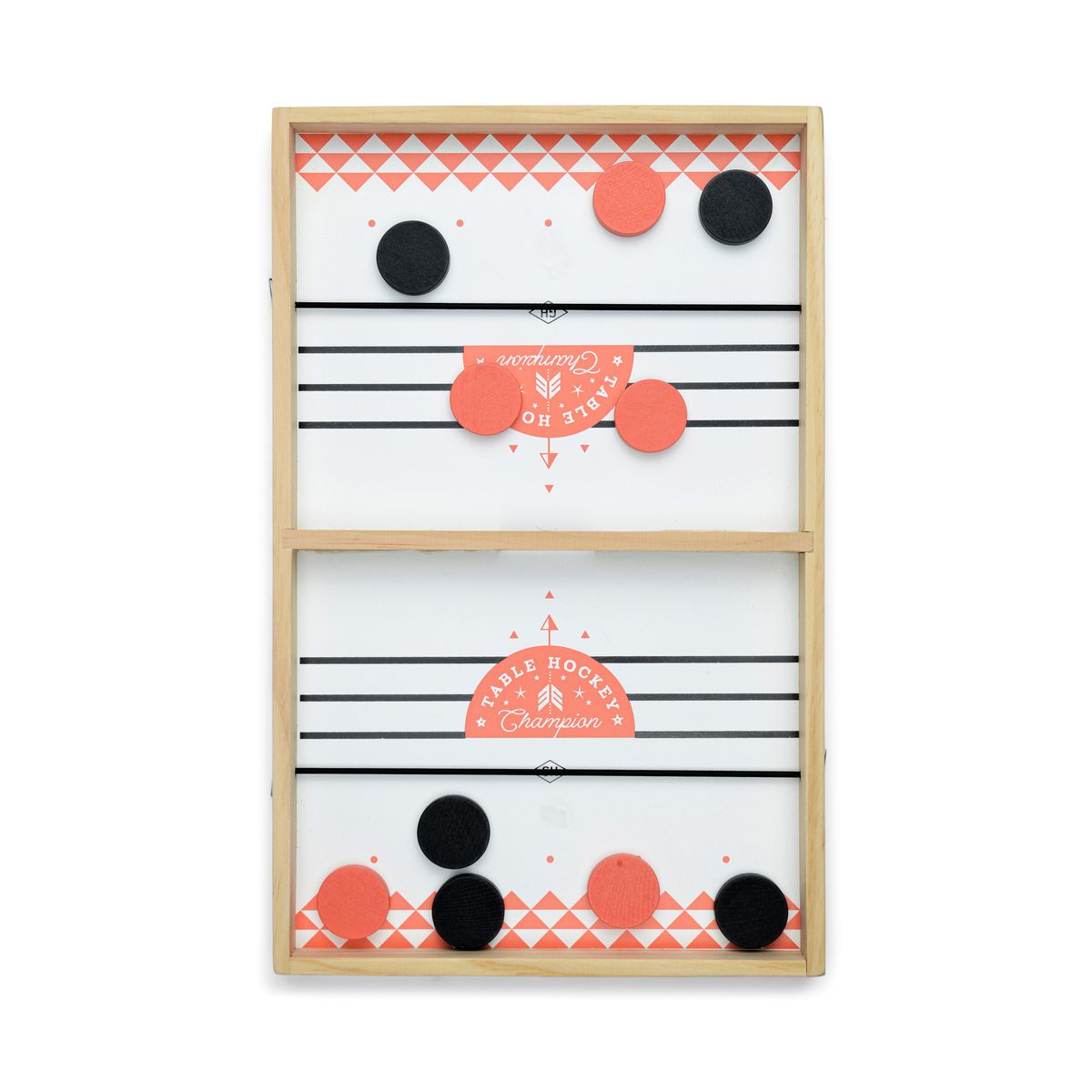 Bordhockey i tre Gentleman's Hardware